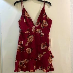 EUC- Maroon floral mini dress